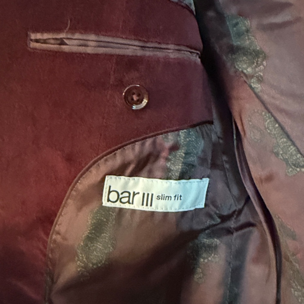 Bar III Men's Burgundy Velvet Sport Coat Blazer, size 38S - Picture 5 of 6